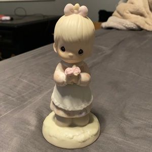 Precious moments vintage figurine